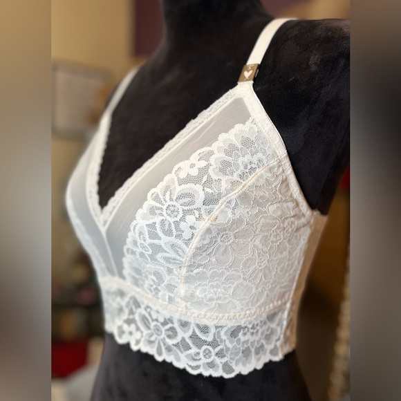 NWT Victoria’s Secret Curvy Posey Lace Bralette - Picture 10 of 16